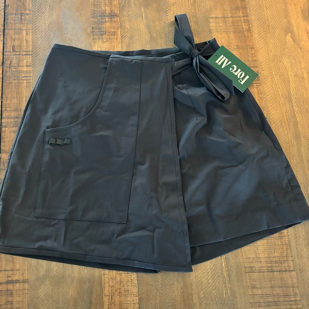 Women's Fore All brand black skort sz medium.